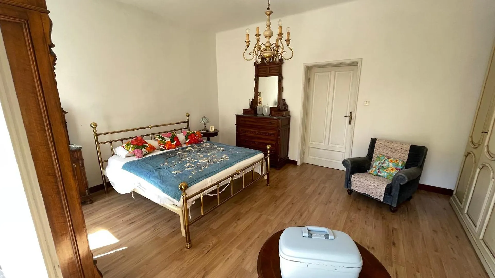 Apartment Ampio Appartamento A Due Passi Dal Lungarno Pisa Italy